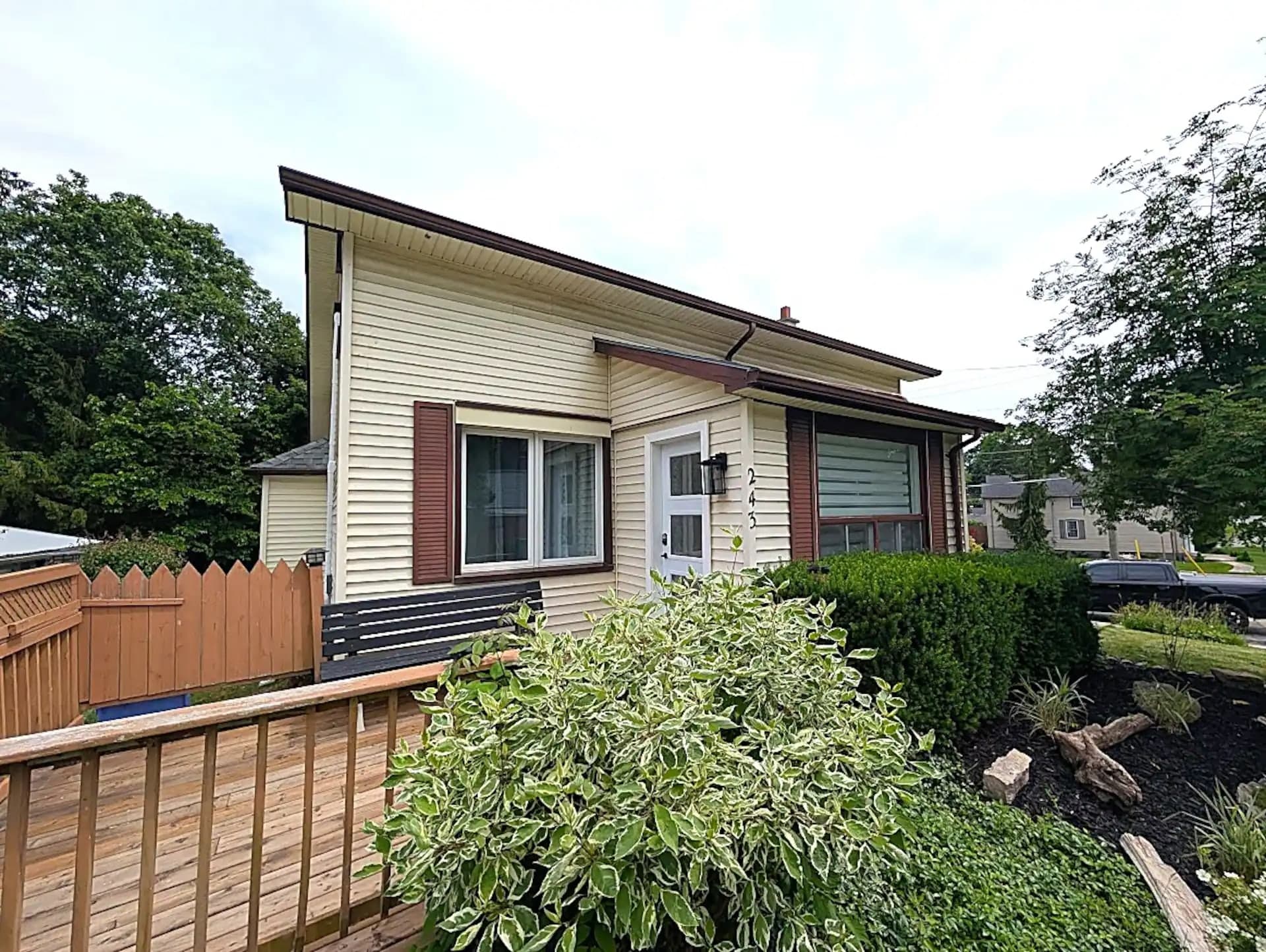 The Escape — off-season rental in Port Stanley, ON